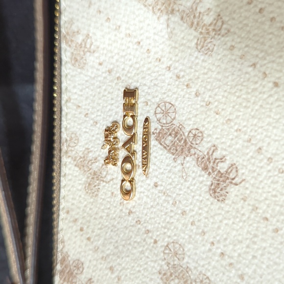 Coach Horse And Carriage Wristlet - Picture 2 of 7